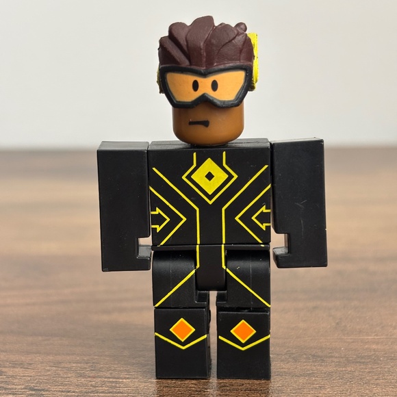 ROBLOX Heroes of Robloxia OVERDRIVE Hero Action Figure Toy Jazwares - Picture 1 of 10